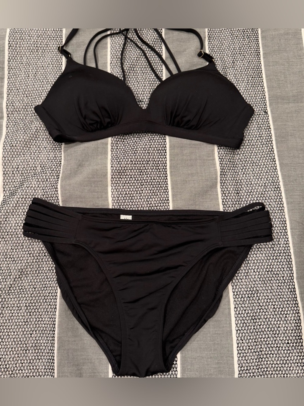 Athleta Black Strappy Bikini Set - top M, Bottoms L worn 1x